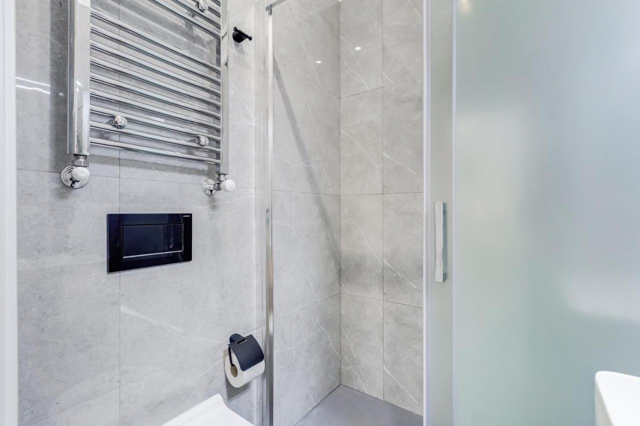Bdc - The Boss: Stunning 2-Bdr Apartment @Termini Рим Экстерьер фото